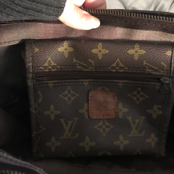Vintage Louis Vutton bag, in need of a little TLC. - Picture 1 of 4